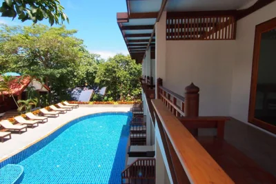 泳池景双床间 — Blue Diamond Resort